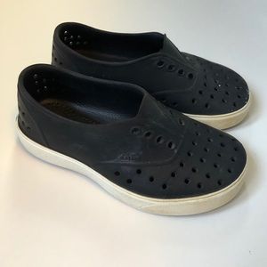 Native Miller toddler boys size 12